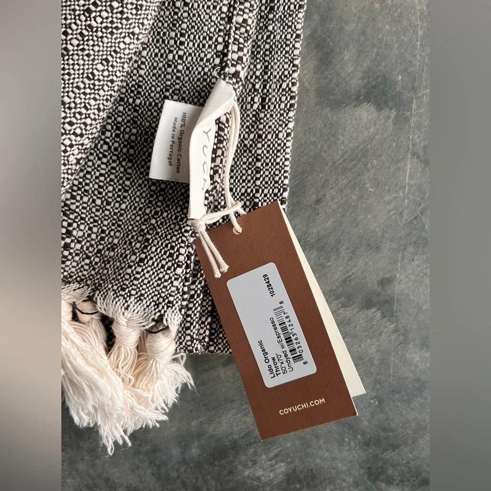 Coyuchi Gray Woven Lido Organic Throw with Cream Fringe